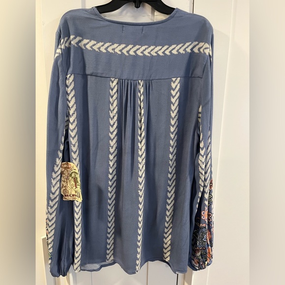 NWT One World Blouse with Floral Detail Size L - Picture 2 of 12